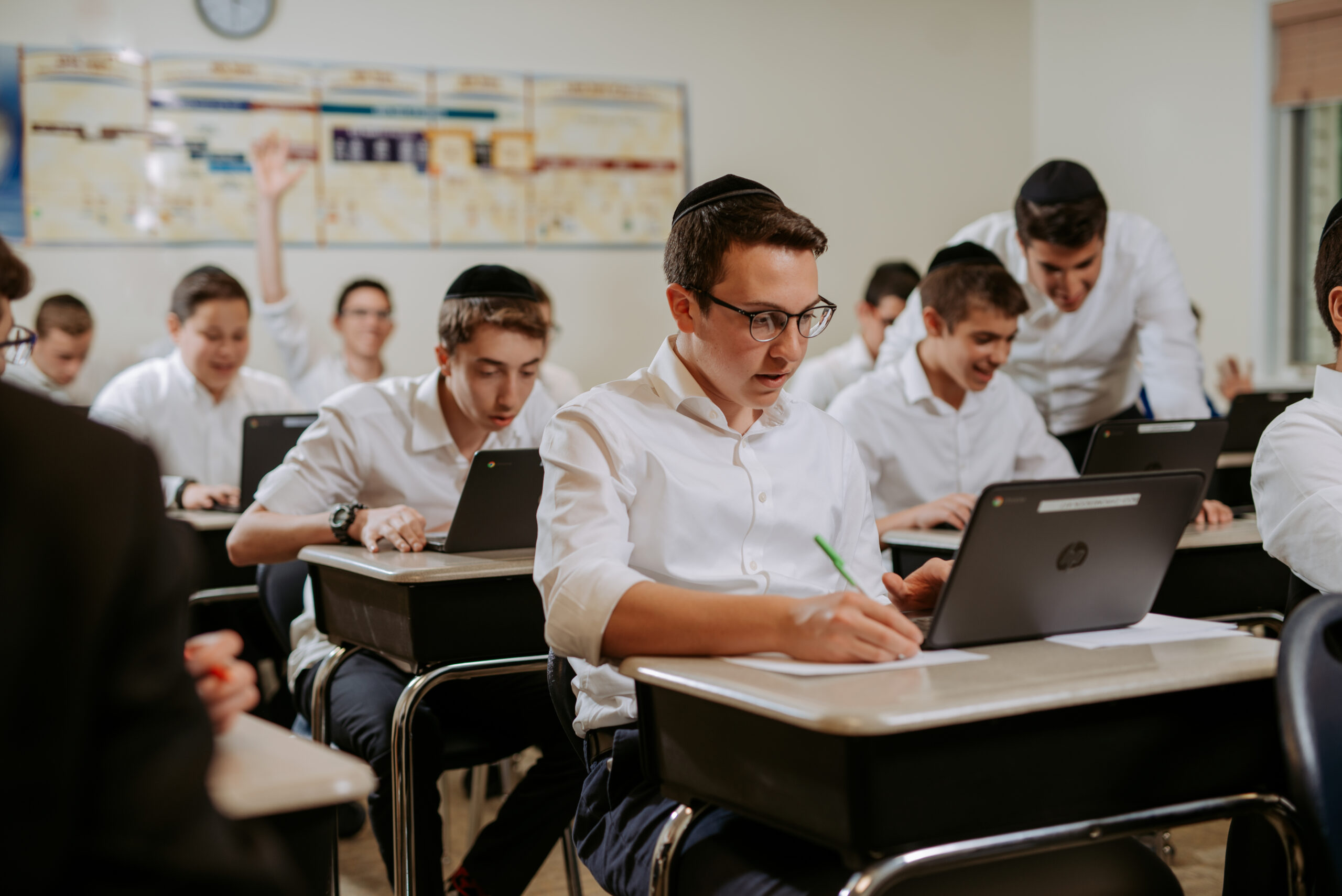 Machon Digital School platform screenshot showing a Canvas course view